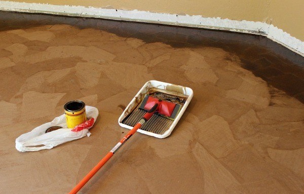 Popieriaus grindų dažymas