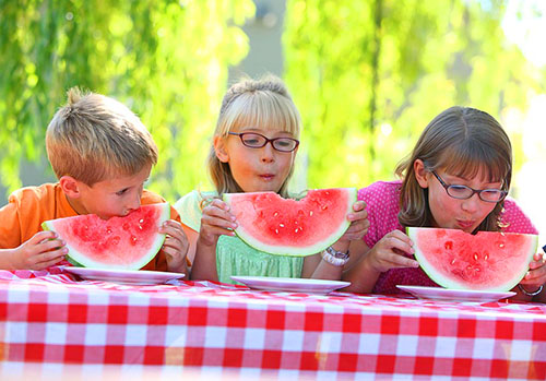 Allergieën voor watermeloen kunnen voorkomen bij volwassenen en kinderen