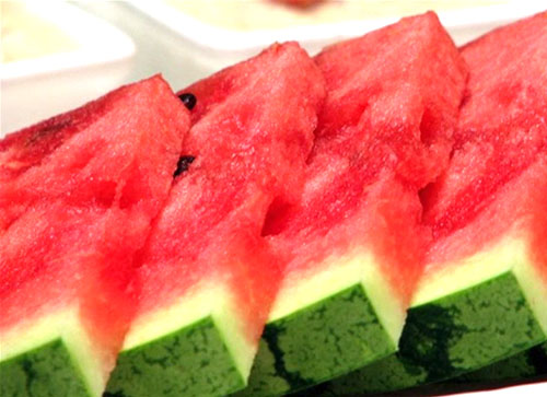 Semangka adalah produk kalori rendah