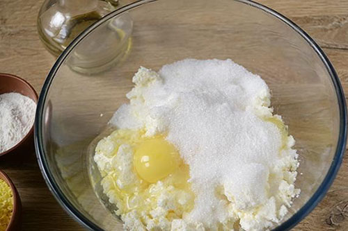 campur keju keju, telur dan gula