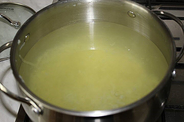 caldo de batata para preparação de massa