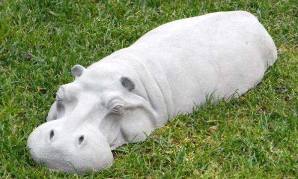 Hippopotamus av betong