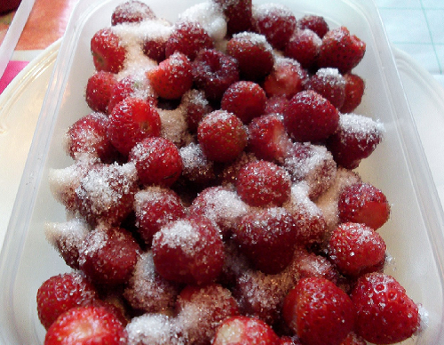 在糖的草莓