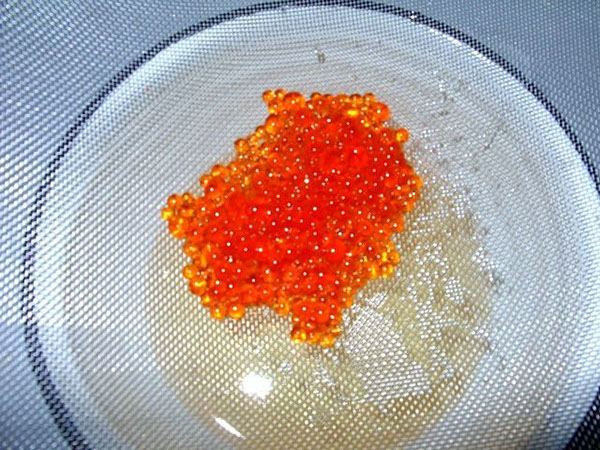 curățați filmul de caviar