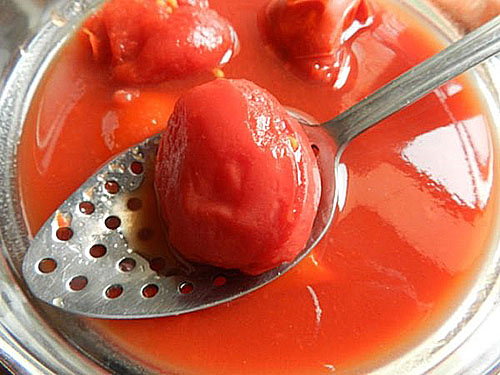 西红柿在自己的果汁