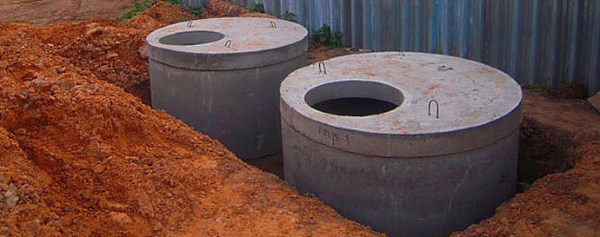 septic tank met betonnen ringen