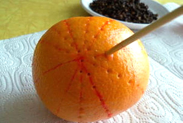 pentru a străpunge mandarinele