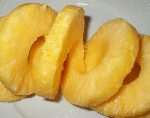 Hermetisert ananas er mindre nyttig enn frisk