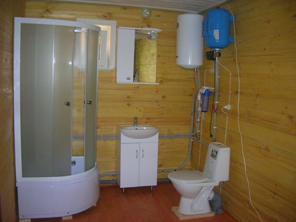 乡村住宅的储水式热水器