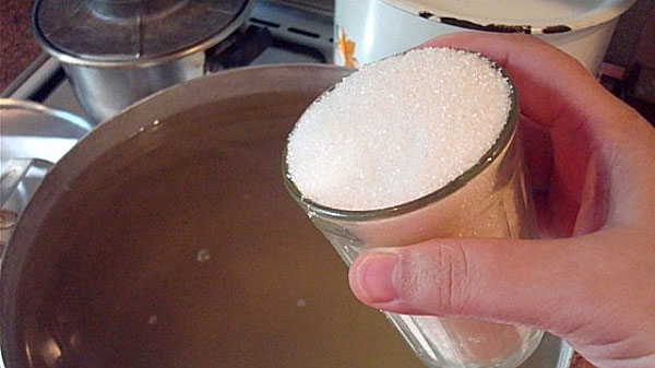 dalam infusi tambah gula dan masak sirap