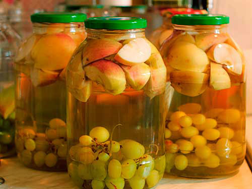 jabolčni kompoti iz grozdja