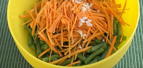 įdėti pupeles į morkas ir česnaką