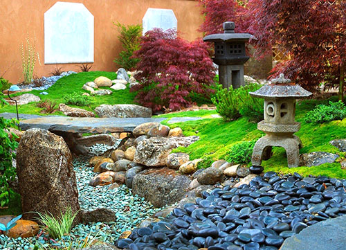 Japonski vrt in suh potok