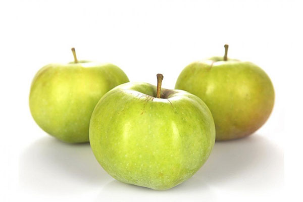 плотные кисло-сладкие яблоки