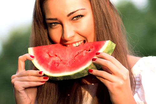 For morens helse er vannmelon nødvendig