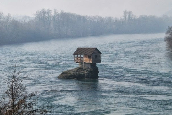 kuća na rijeci Drini