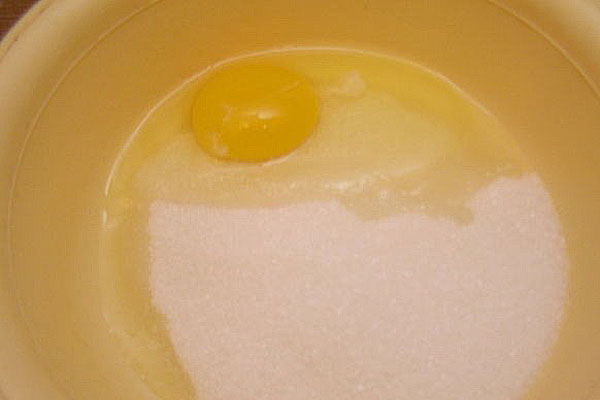 sla eieren met suiker