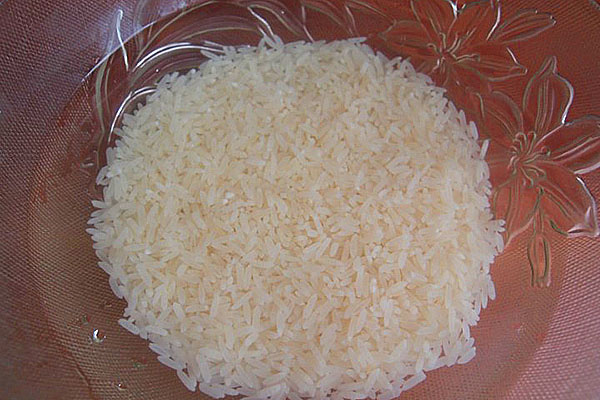 opláchnite ryžu
