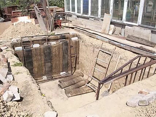 Förberedelse av en utgrävning för en pool