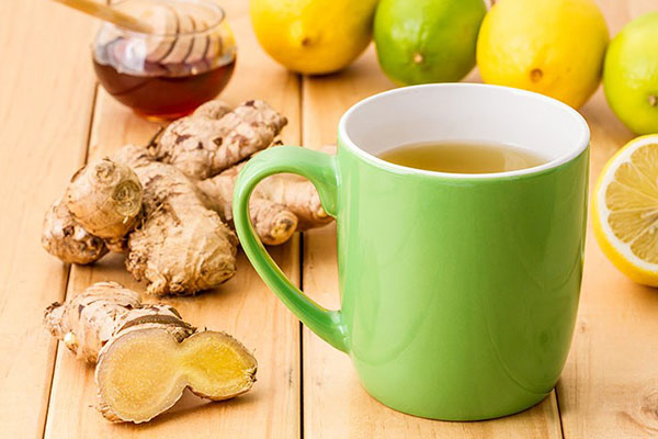 Te med ingefära, citron och honung