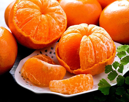 Mandarins akan membantu meningkatkan prestasi perut