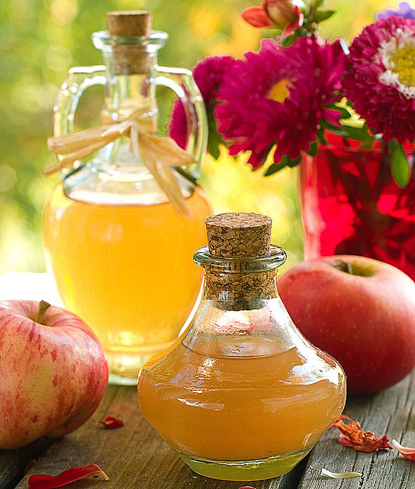 Manfaat dan kemudaratan cuka sari apel