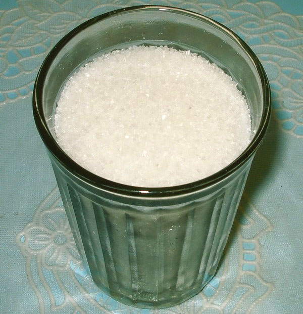 ofullständigt glas socker