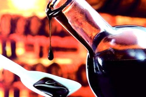 葡萄醋既可用于烹饪，也可用于医药