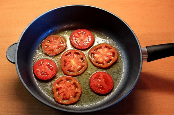 kepkite pomidorus