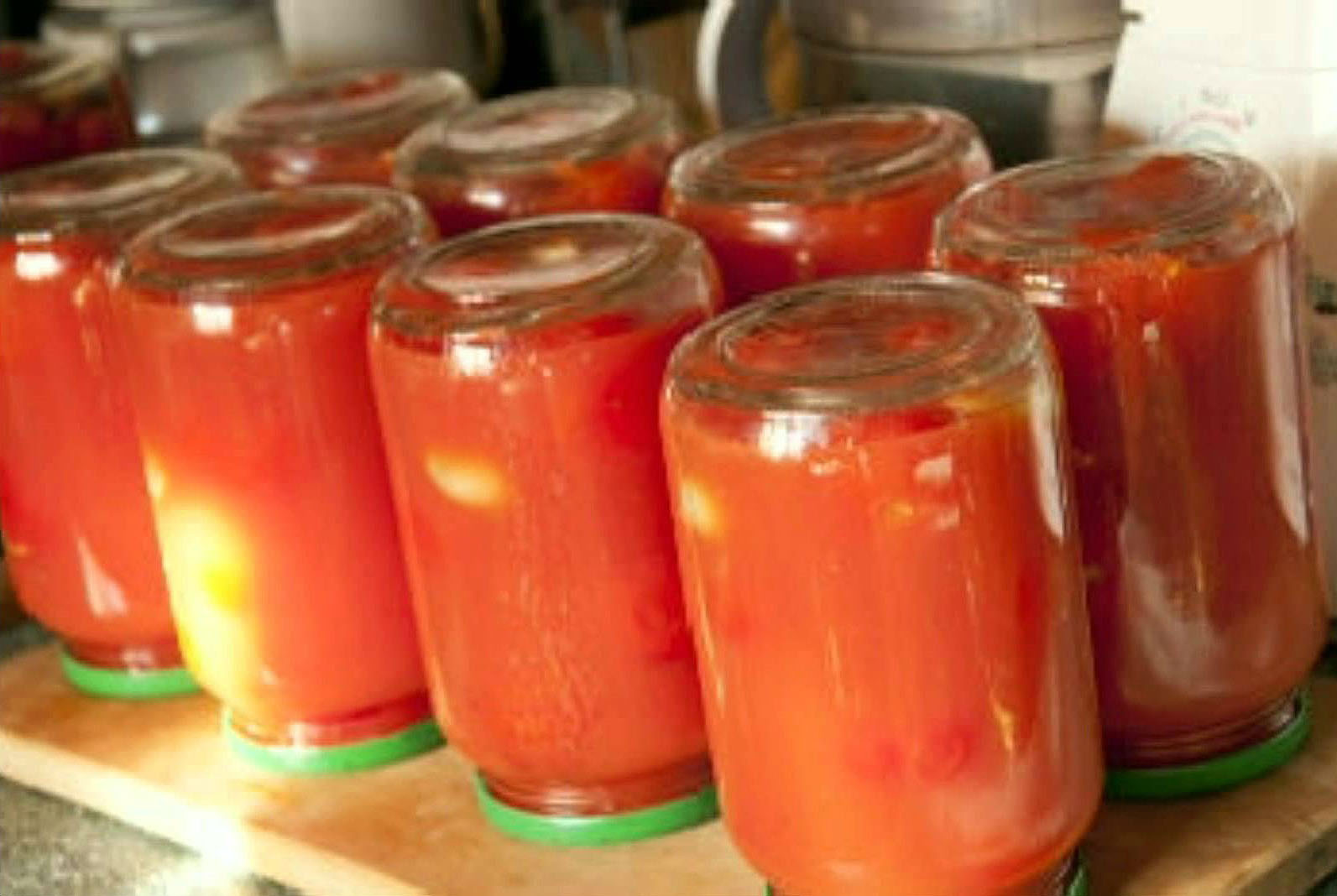 trešnja u sok od rajčice