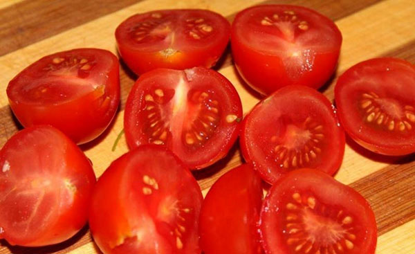 tomato untuk mencuci dan memotong