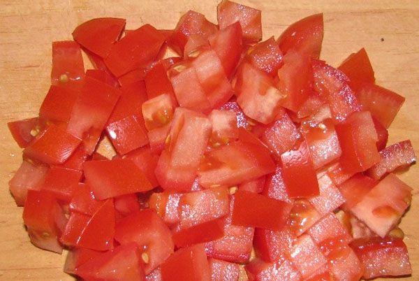 fino presjeći rajčice