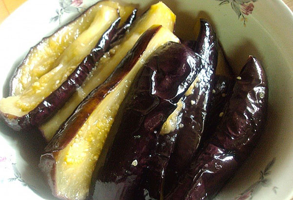 kutt kokte eggplanter sammen