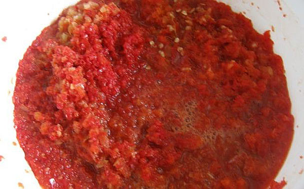 проварить томатную пасту