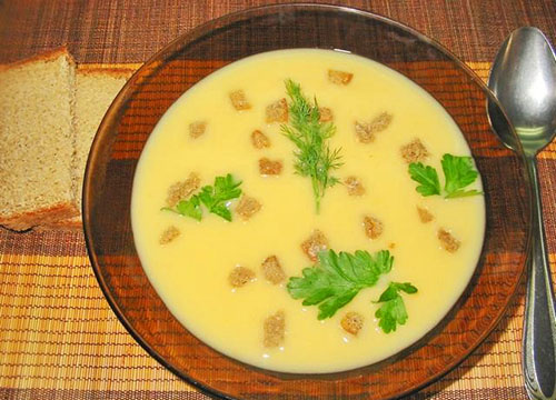sup krim yang diperbuat daripada kacang polong