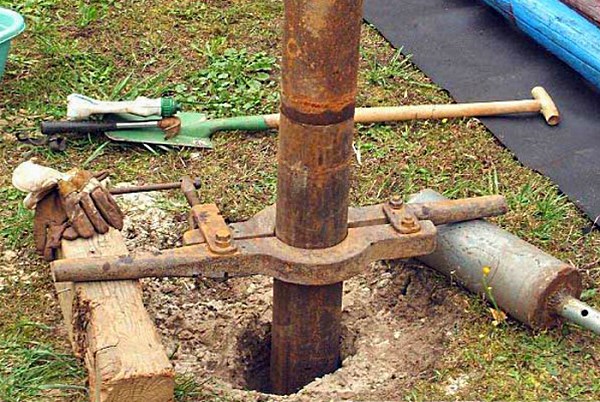 Proces vŕtania studne v krajine