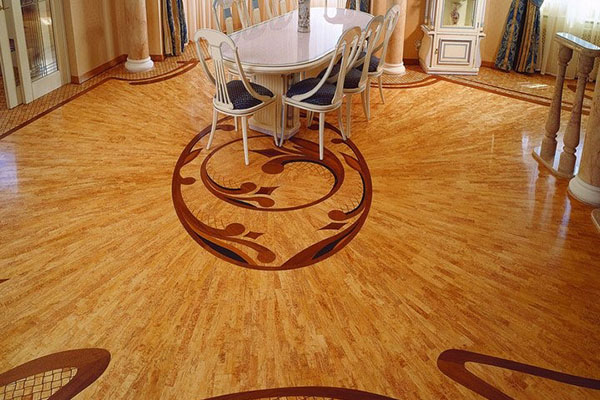 lantai yang diperbuat daripada kayu besi