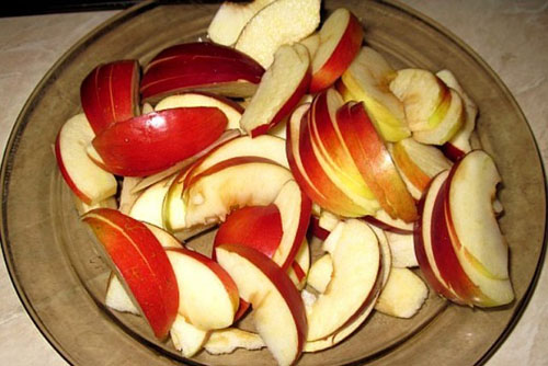 cortar maçãs em fatias