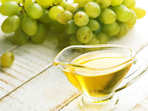 O óleo de uva é usado em cosmetologia