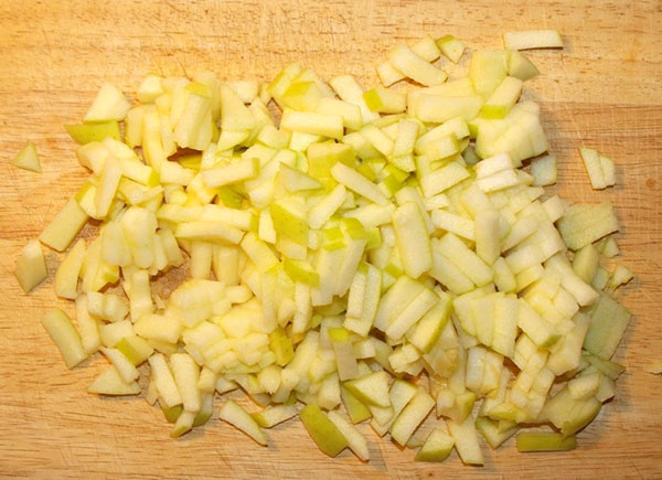 memotong epal dengan halus