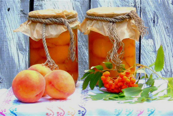 Persikor i egen juice
