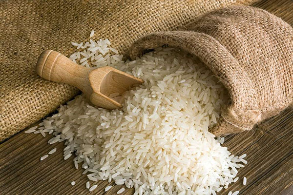 oguljena riža